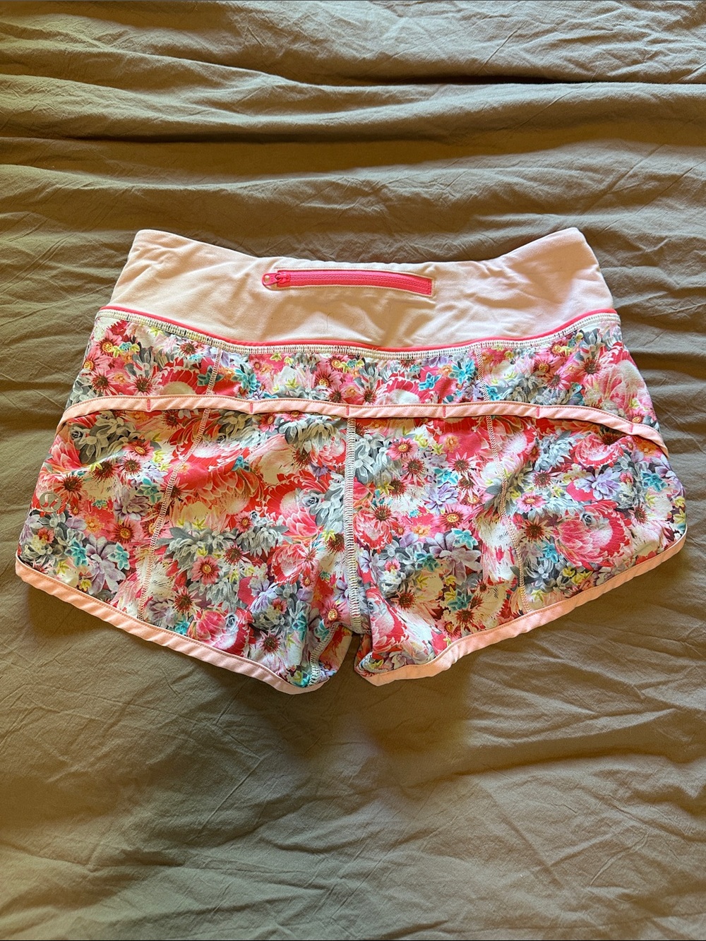 Lululemon Athletica limited edition Floral Pink Speed Shorts - Picture 2 of 3